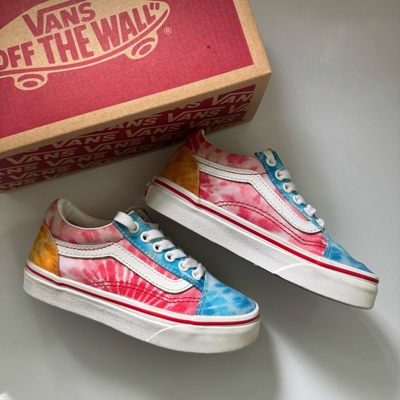 Vans Red and Blue Sneakers Vibrant Tie-Dye Design - Picture 4 of 6